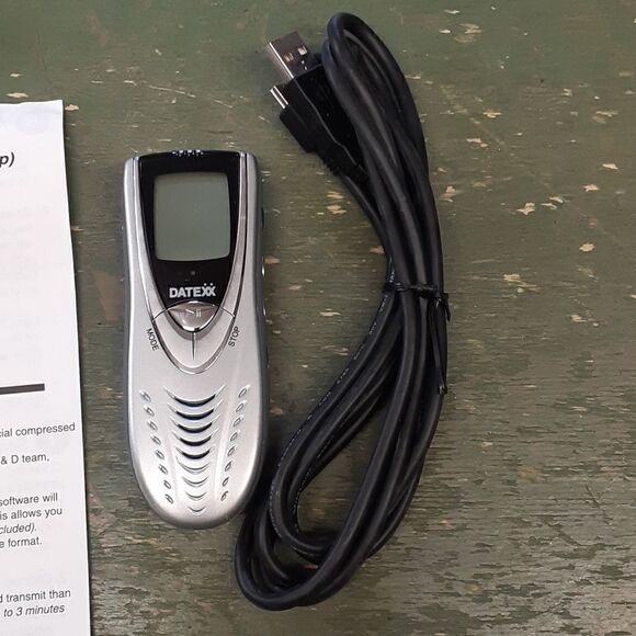 DateXX DV8 (16 MB, 7 Hours) Handheld Digital Voice Recorder - Picture 5 of 7